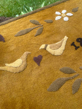 Louisa's Garden Finished Table Mat