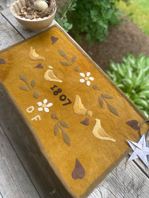 Louisa's Garden Finished Table Mat