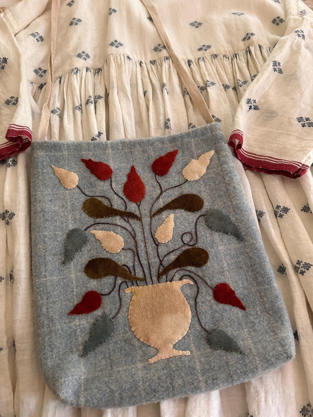 America 1776 Wool Applique Box-Bottom Bag
