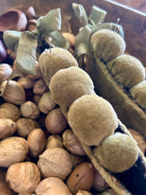 Velvet Pea Pod Pin Keeps