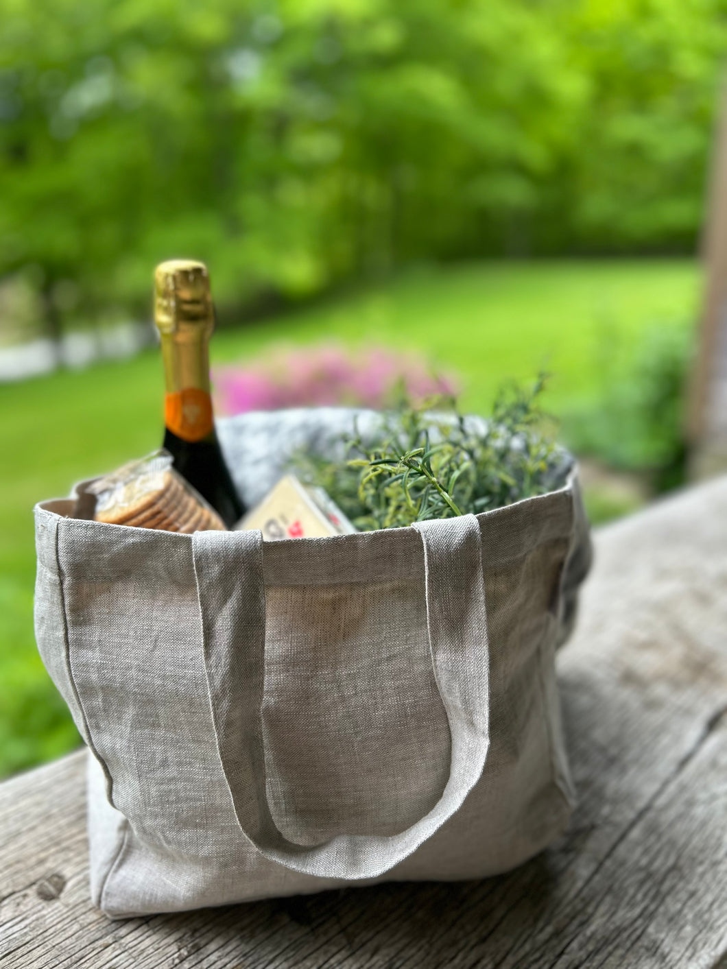 2025 ~ WOOL APPLIQUE MARKET TOTE