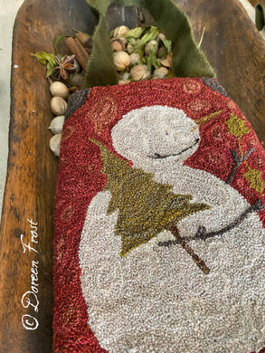 Merrye Winter Festive Punch Needle Embroidery Door Pocket